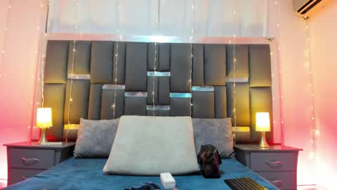 tali  online show from November 23, 4:29 pm