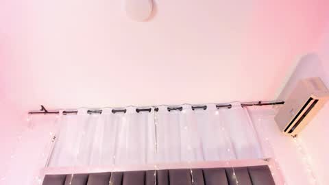 tali  online show from November 28, 6:43 pm