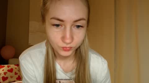  Kira  online show from March 12, 6:29 am