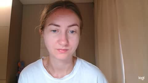  Kira  online show from September 12, 5:40 am