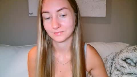  Kira  online show from October 17, 6:38 am