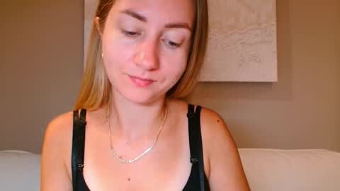  Kira  online show from October 22, 6:02 am