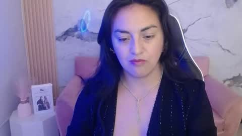 Snapshot of tamara_ch1 chatting on November 19, 3:39 am tamara_ch1 online show from November 19, 3:39 am