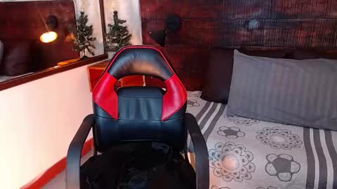    online show from December 10, 9:11 pm