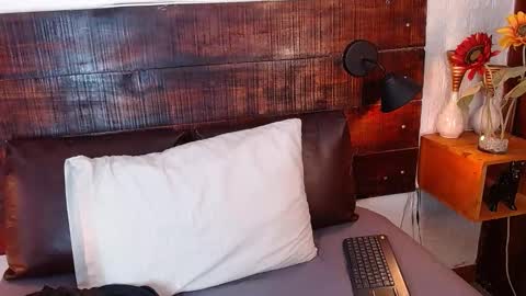    online show from December 14, 7:25 pm