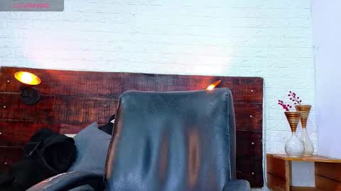    online show from November 21, 10:47 am