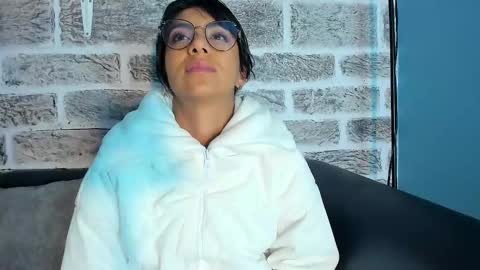 Tamy  online show from February 4, 8:28 pm