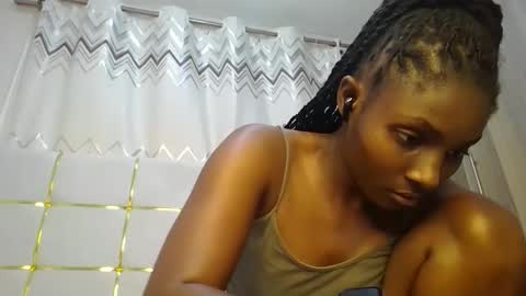 Snapshot of tamia538235 chatting on January 28, 2:43 am tamia online show from January 28, 2:43 am