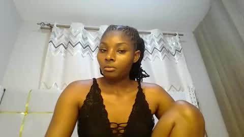 Snapshot of tamia538235 chatting on February 8, 12:28 am tamia online show from February 8, 12:28 am