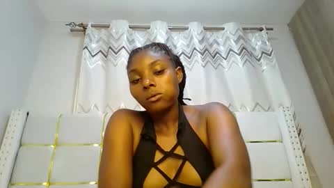 Snapshot of tamia538235 chatting on February 9, 8:13 pm tamia online show from February 9, 8:13 pm