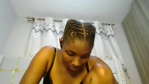 Snapshot of tamia538235 chatting on February 25, 6:31 pm tamia online show from February 25, 6:31 pm