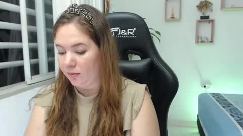 Snapshot of tamy_shine87 chatting on December 28, 2:01 am Im Samy online show from December 28, 2:01 am