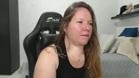 Snapshot of tamy_shine87 chatting on October 14, 3:07 am Im Samy online show from October 14, 3:07 am