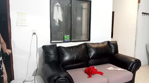 taniamilf69 online show from October 6, 7:22 pm