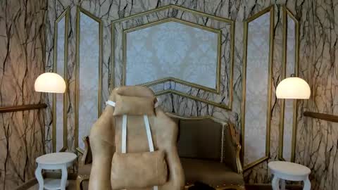 Tanisha  ONLINE GTM -5 7001400 online show from November 12, 12:05 pm