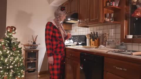 Snapshot of tantric_eden_ chatting on December 14, 2:34 am Lilith Eden sometimes Eve online show from December 14, 2:34 am