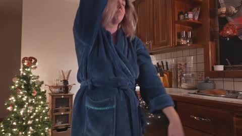 Snapshot of tantric_eden_ chatting on December 15, 5:13 am Lilith Eden sometimes Eve online show from December 15, 5:13 am