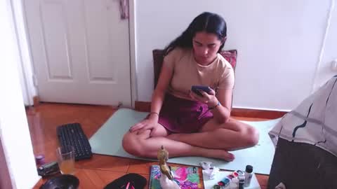 Snapshot of tantricroots chatting on December 5, 6:44 pm Angeline Follow online show from December 5, 6:44 pm