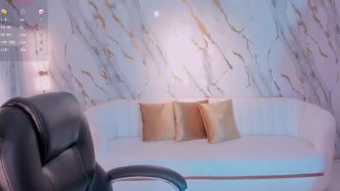 Tara Lawrence online show from February 12, 4:33 am