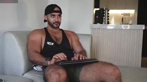 Tarek online show from October 6, 8:50 pm