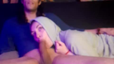 T  J   online show from October 12, 4:50 pm