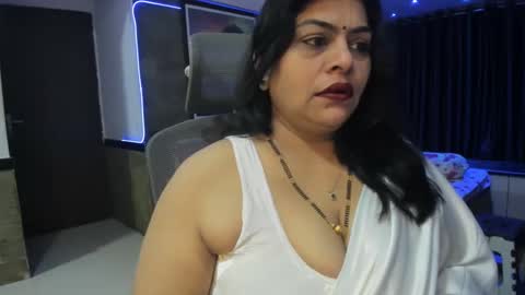 Snapshot of tarivishu23 chatting on December 21, 12:42 am tarivishu23 online show from December 21, 12:42 am