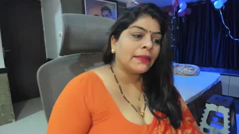 Snapshot of tarivishu23 chatting on February 15, 2:55 pm tarivishu23 online show from February 15, 2:55 pm