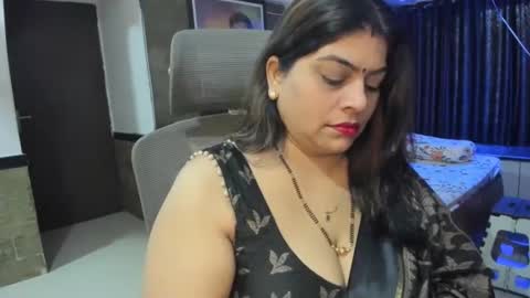 Snapshot of tarivishu23 chatting on February 22, 1:44 am tarivishu23 online show from February 22, 1:44 am
