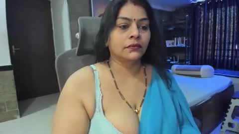 Snapshot of tarivishu23 chatting on October 24, 1:35 am tarivishu23 online show from October 24, 1:35 am