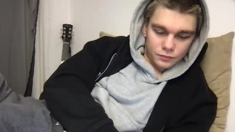 Snapshot of tasteithorny chatting on February 18, 4:37 am tasteithorny online show from February 18, 4:37 am