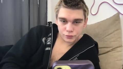 Snapshot of tasteithorny chatting on February 27, 11:41 am tasteithorny online show from February 27, 11:41 am