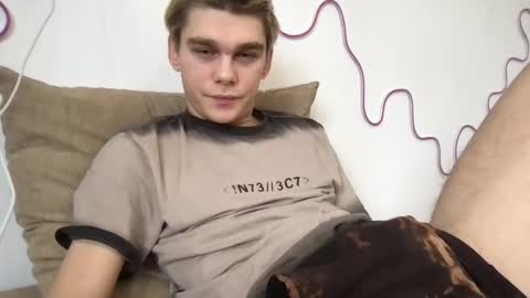 Snapshot of tasteithorny chatting on March 11, 9:56 am tasteithorny online show from March 11, 9:56 am