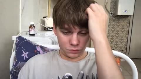 Snapshot of tasteithorny chatting on November 1, 6:15 am tasteithorny online show from November 1, 6:15 am