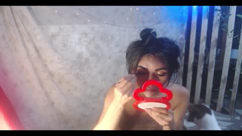 Snapshot of tasteofinnocentxx chatting on October 9, 6:22 am tasteofinnocentxx online show from October 9, 6:22 am