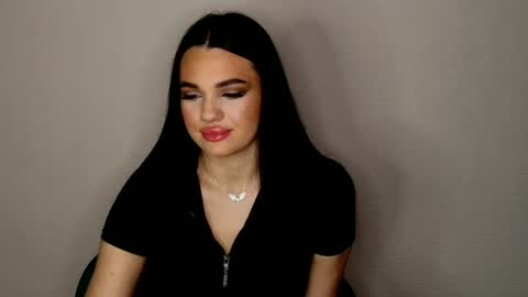 tasty_babyy online show from December 4, 7:23 pm