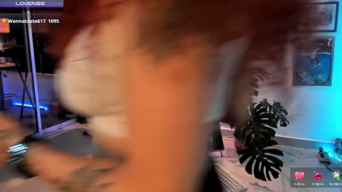 Snapshot of tastymeli8 chatting on December 12, 6:14 am Meli online show from December 12, 6:14 am