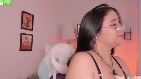 Snapshot of tati_reyes chatting on September 28, 2:00 pm Tatiana --- Schedule Monday to Sundays 800 to 200 UTC-5 online show from September 28, 2:00 pm