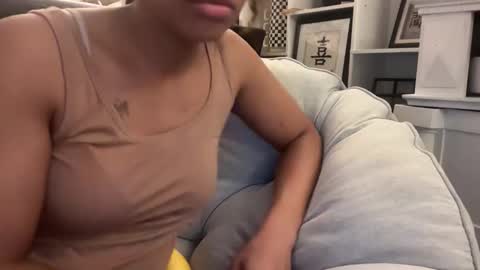 Snapshot of tatiannatease chatting on November 22, 10:42 pm Tatianna Marie online show from November 22, 10:42 pm