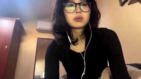 Jenny  online show from November 19, 6:57 am