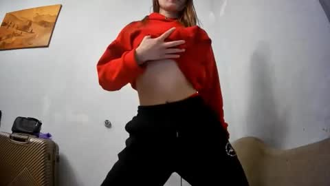 Aya online show from November 29, 7:06 pm