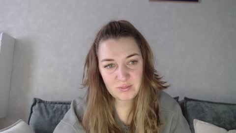 Snapshot of taxxxu chatting on January 4, 11:33 am Diana online show from January 4, 11:33 am