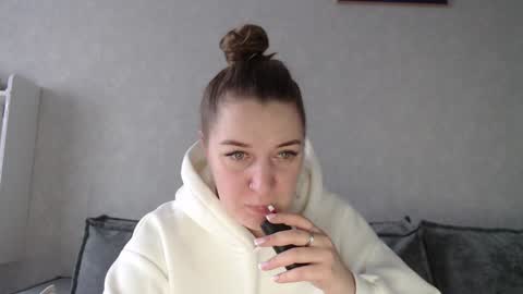 Snapshot of taxxxu chatting on January 29, 7:46 am Diana online show from January 29, 7:46 am