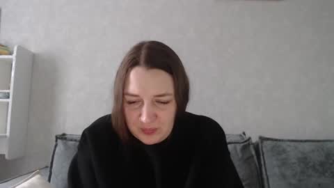 Snapshot of taxxxu chatting on February 14, 12:14 pm Diana online show from February 14, 12:14 pm