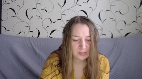 Snapshot of taxxxu chatting on November 1, 8:16 am Diana online show from November 1, 8:16 am