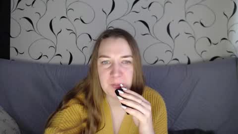 Snapshot of taxxxu chatting on December 2, 7:14 am Diana online show from December 2, 7:14 am