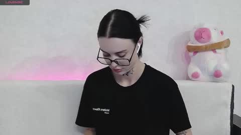 Taya online show from September 14, 6:29 pm