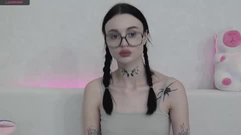 Taya online show from October 30, 8:20 pm