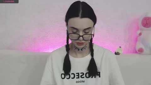 Taya online show from November 13, 4:50 pm