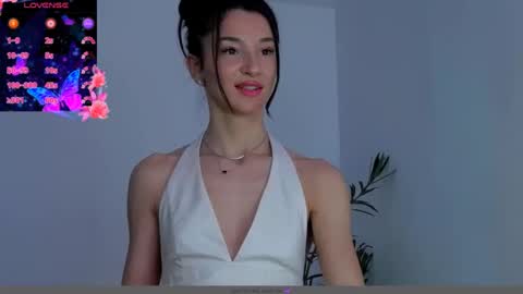 TayaKayan online show from December 13, 6:42 am