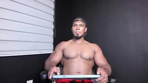 Snapshot of tayler_waka chatting on January 23, 4:52 am Tyler online show from January 23, 4:52 am